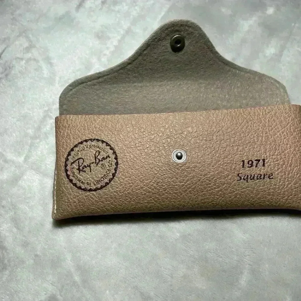 Vintage Original Luxottica Ray-Ban Tan/Brown Leather Sunglasses‎ Case Only